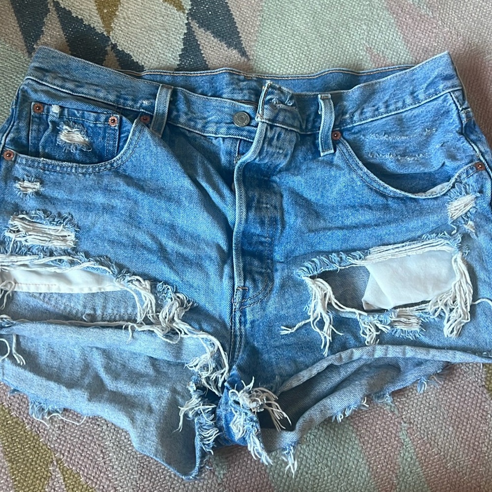 Levis distressed shorts